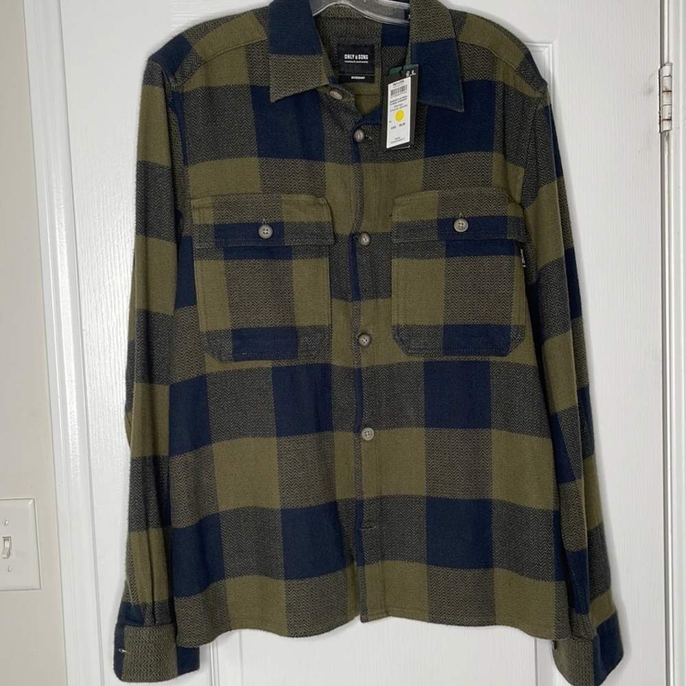 Brand new Mens Only sons plaid over shirt-Size Large